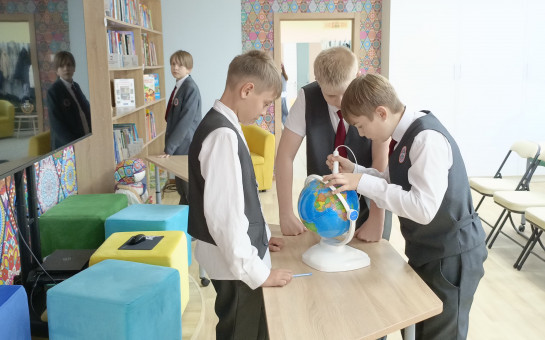 За гранью обычного: экскурсия в модельную библиотеку